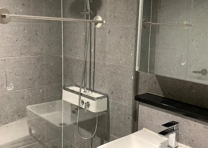 Hongs House 2 5br 4ba Near Station Myeongdong Itaewon 首爾