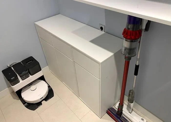 Hongs House 2 5br 4ba Near Station Myeongdong Itaewon *