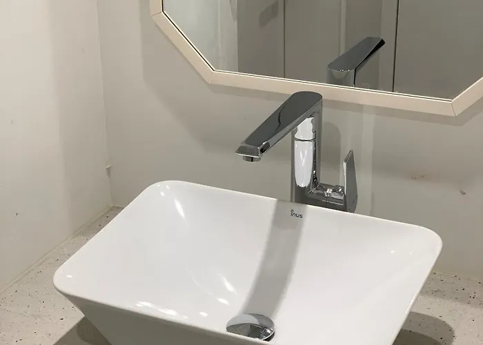 Hongs House 2 5br 4ba Near Station Myeongdong Itaewon *