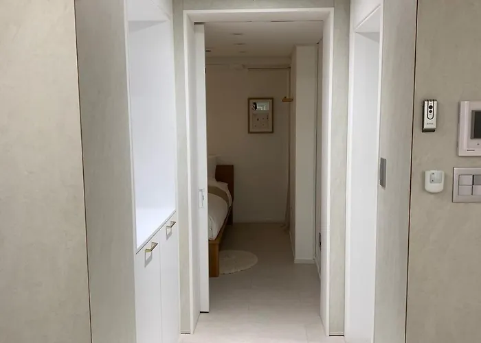 Hongs House 2 5br 4ba Near Station Myeongdong Itaewon
