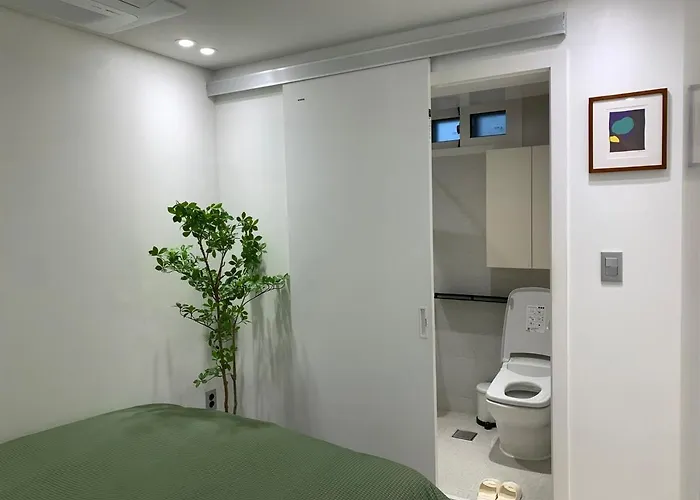 Hongs House 2 5br 4ba Near Station Myeongdong Itaewon 別墅